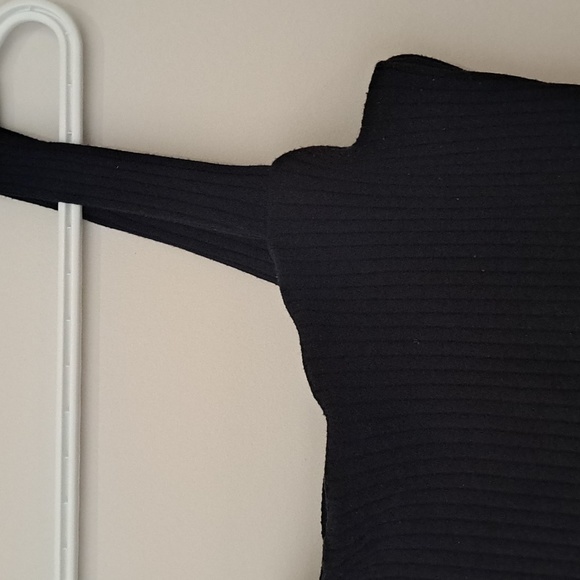 American Eagle Outfitters Tops - American Eagle black crop tank top